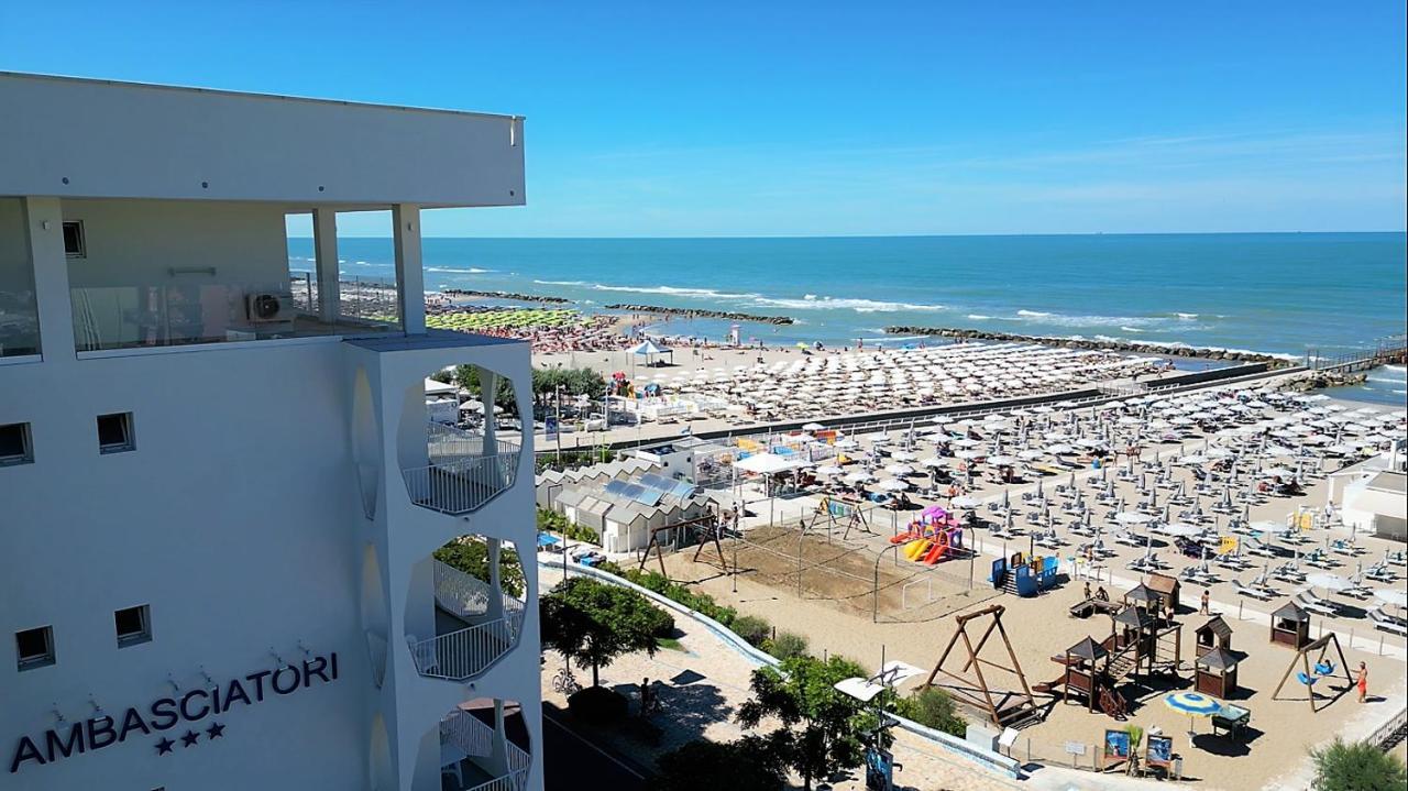 Ambasciatori Hotel - Beach Front -Breakfast Xxl & Brunch Until 12 30Pm ミザーノ・アドリアーティコ エクステリア 写真