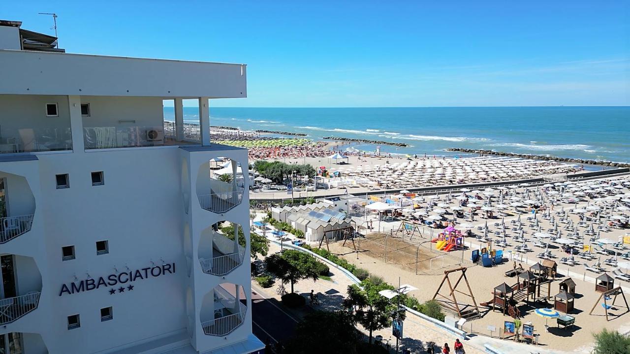 Ambasciatori Hotel - Beach Front -Breakfast Xxl & Brunch Until 12 30Pm ミザーノ・アドリアーティコ エクステリア 写真