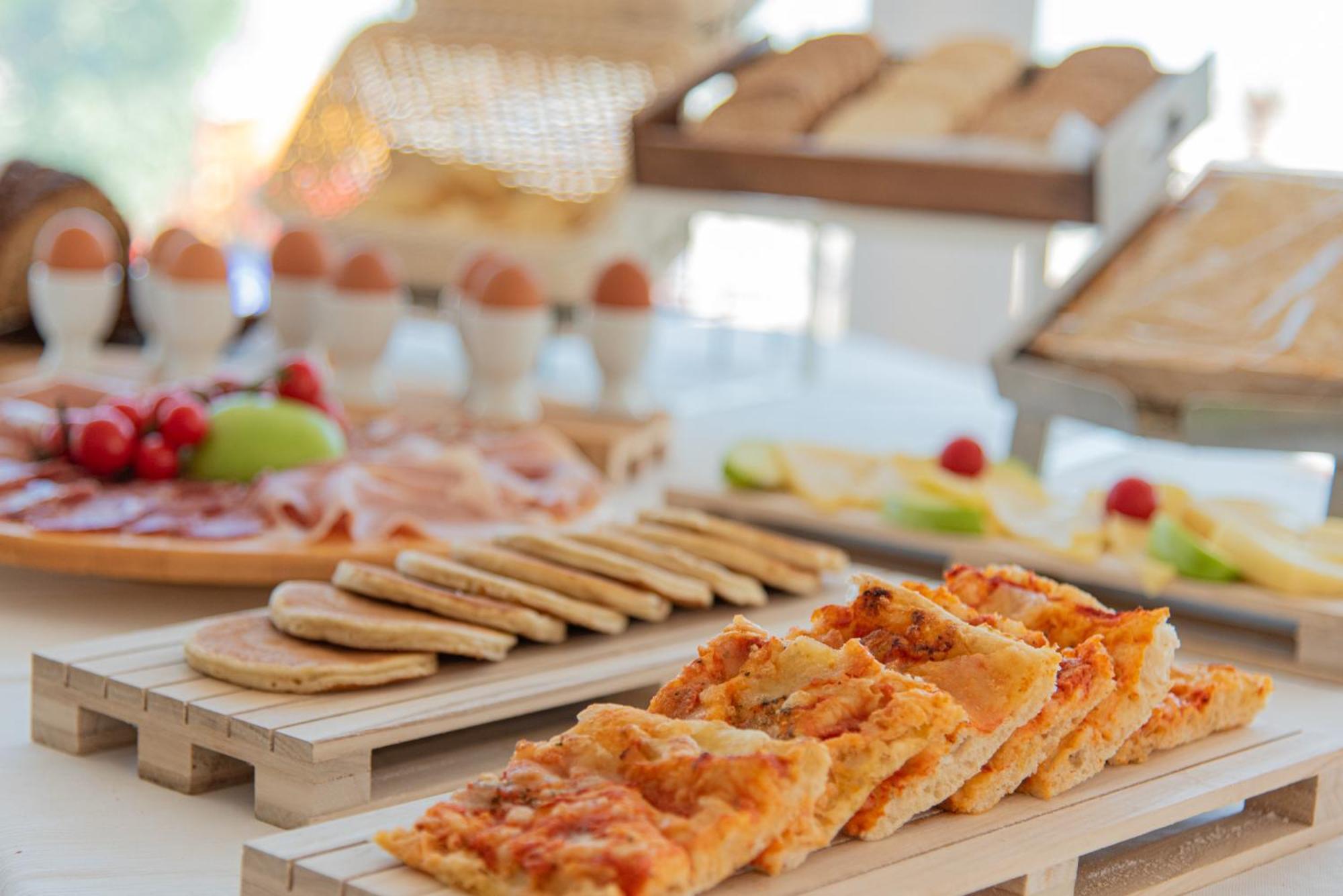 Ambasciatori Hotel - Beach Front -Breakfast Xxl & Brunch Until 12 30Pm ミザーノ・アドリアーティコ エクステリア 写真